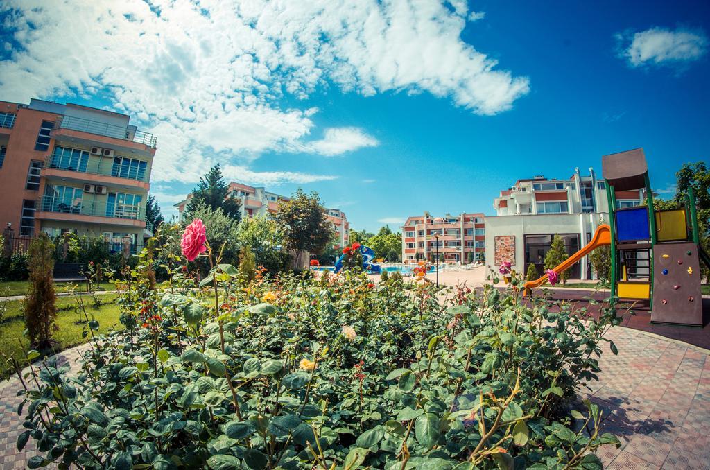 Sunny Fort Apartments Slântsjev Brjag Eksteriør bilde