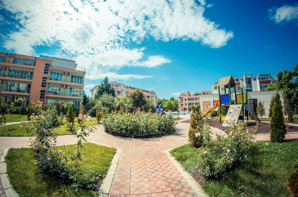 Sunny Fort Apartments Slântsjev Brjag Eksteriør bilde