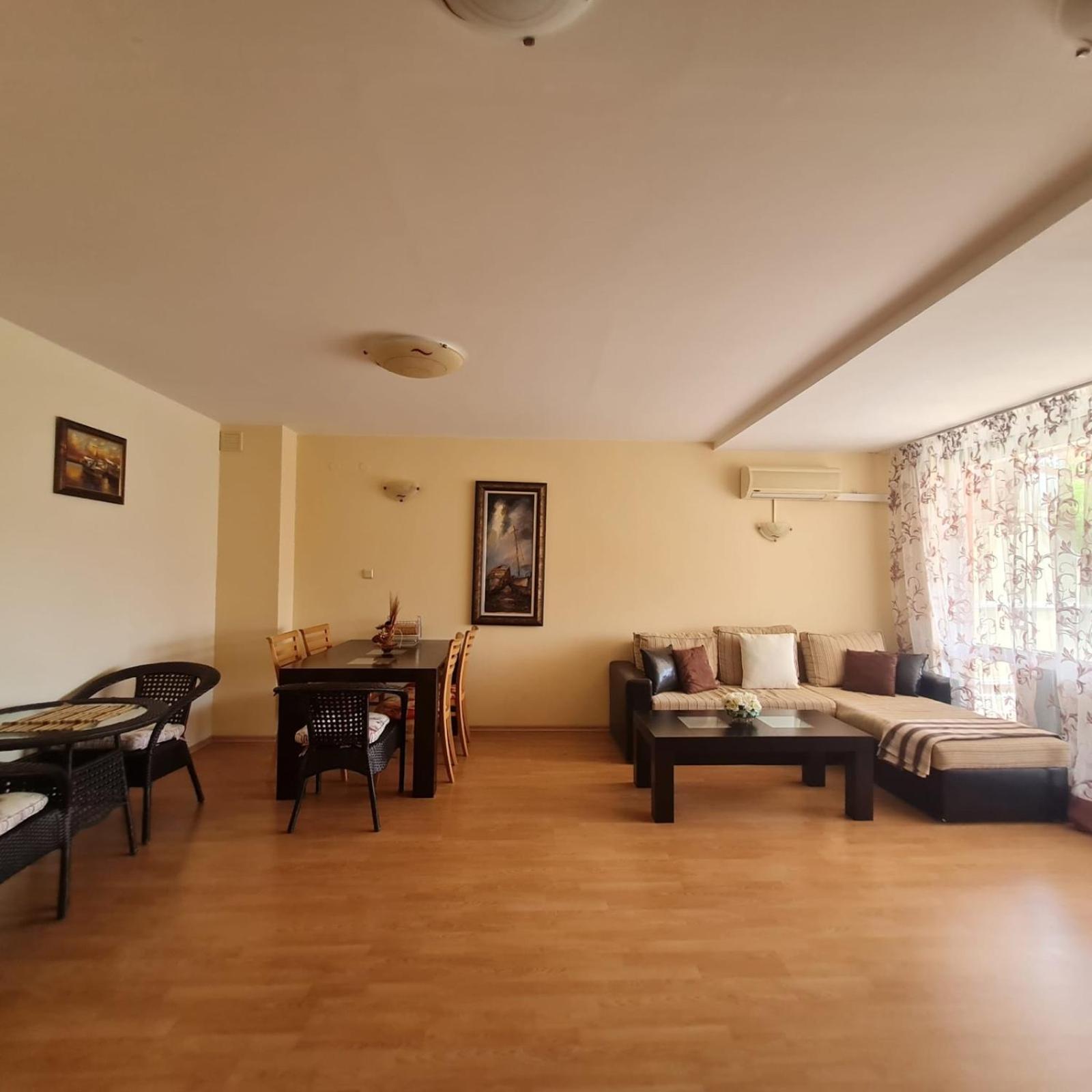 Sunny Fort Apartments Slântsjev Brjag Eksteriør bilde