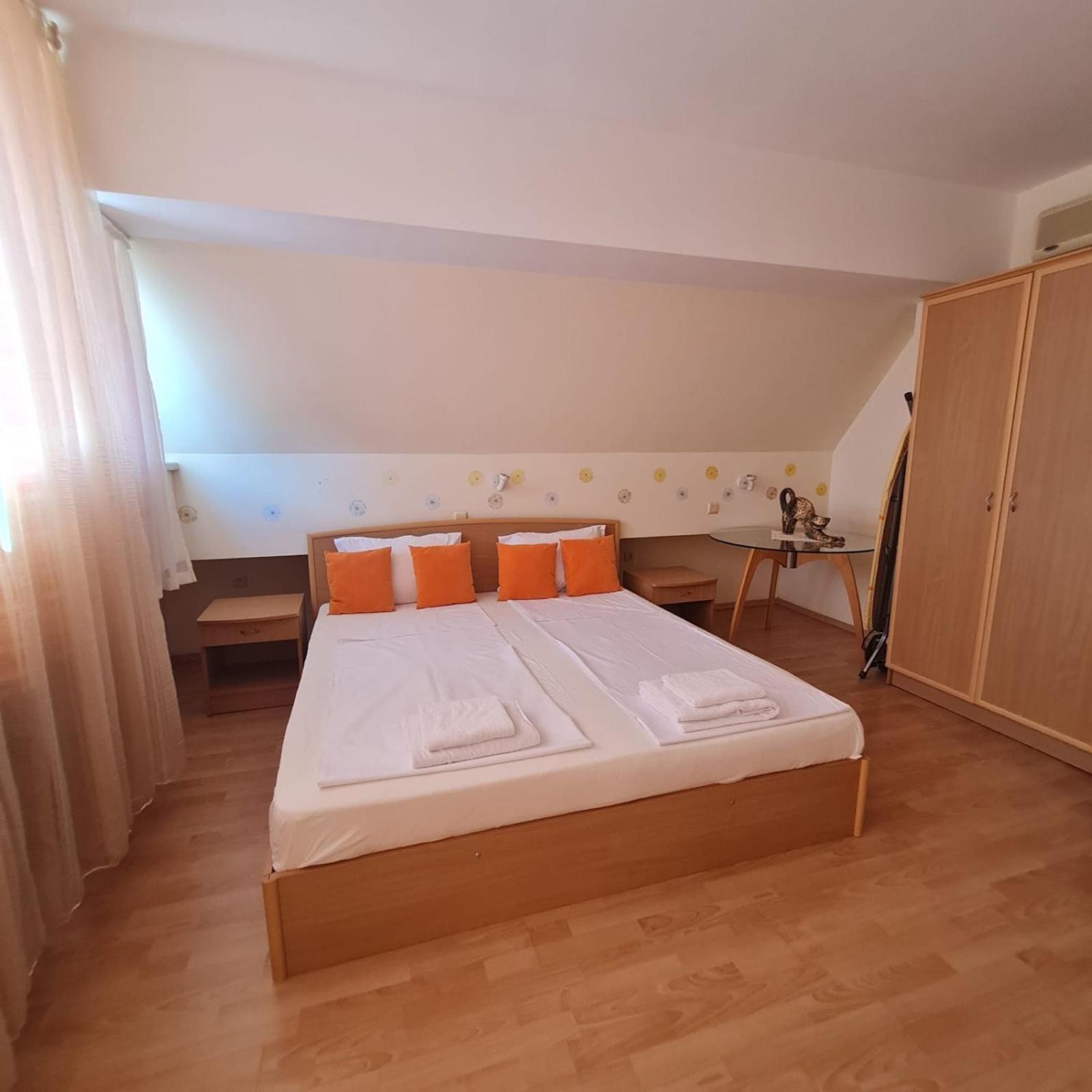 Sunny Fort Apartments Slântsjev Brjag Eksteriør bilde