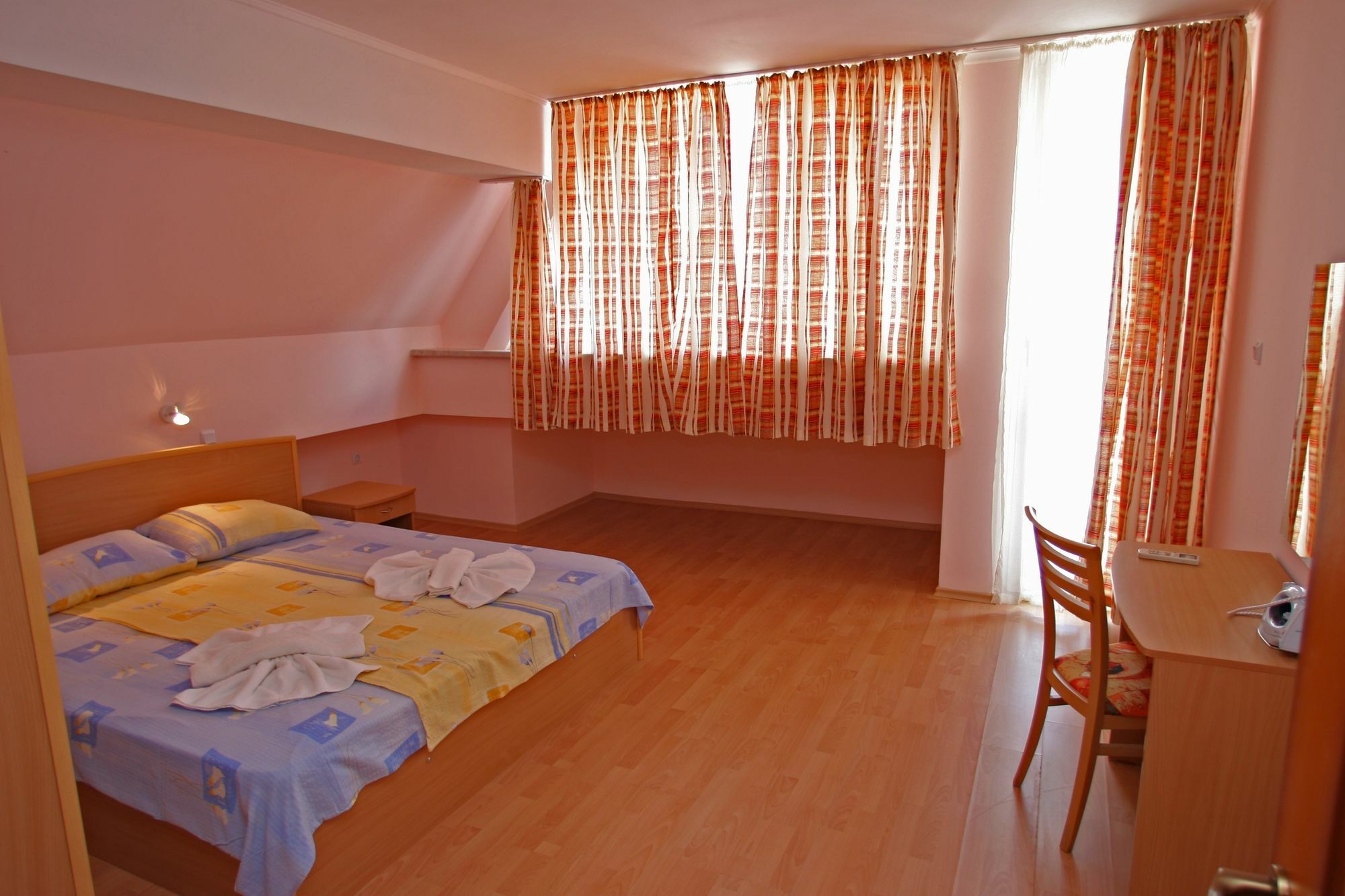 Sunny Fort Apartments Slântsjev Brjag Eksteriør bilde