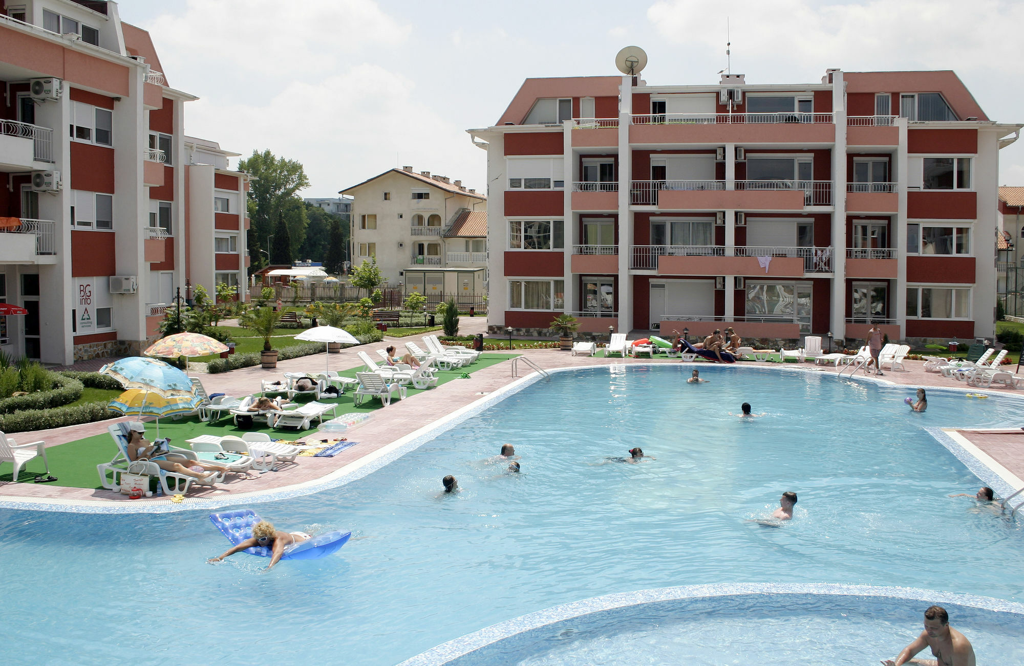 Sunny Fort Apartments Slântsjev Brjag Eksteriør bilde